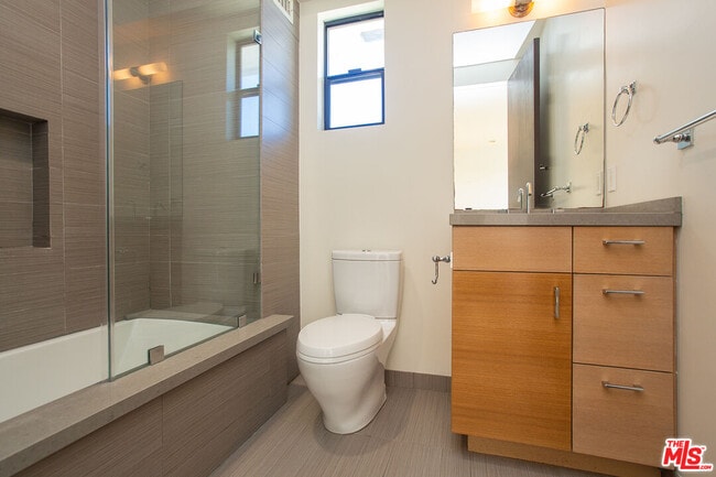 Building Photo - 8639 Whitworth Dr