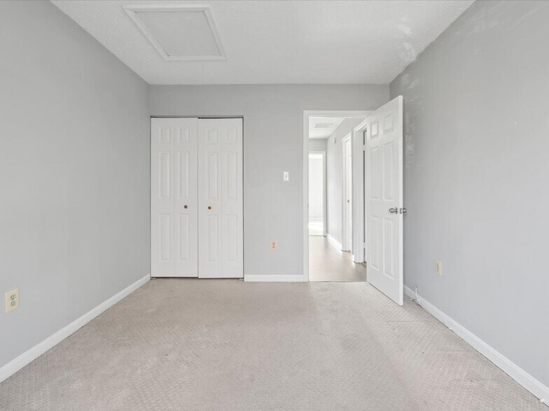 Building Photo - 11553 Hill Meade Ln