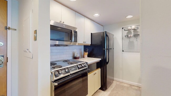Building Photo - 4500 W Brigantine Ave