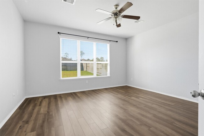 Building Photo - 15917 Tug Ct