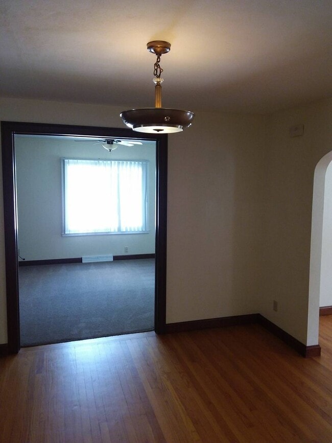 Building Photo - 1606HE