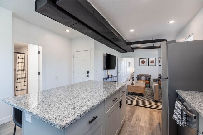 Building Photo - 677 S 700 E