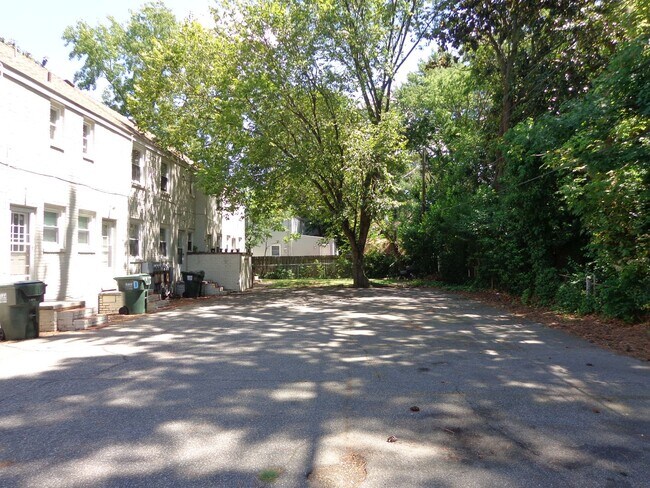 Building Photo - Pinehurst - Wards Corner