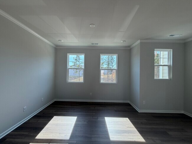 Building Photo - Carolina Springs 2