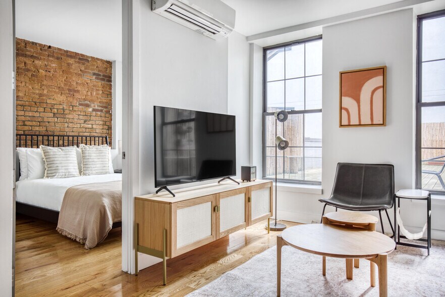 Building Photo - 72 Willoughby St