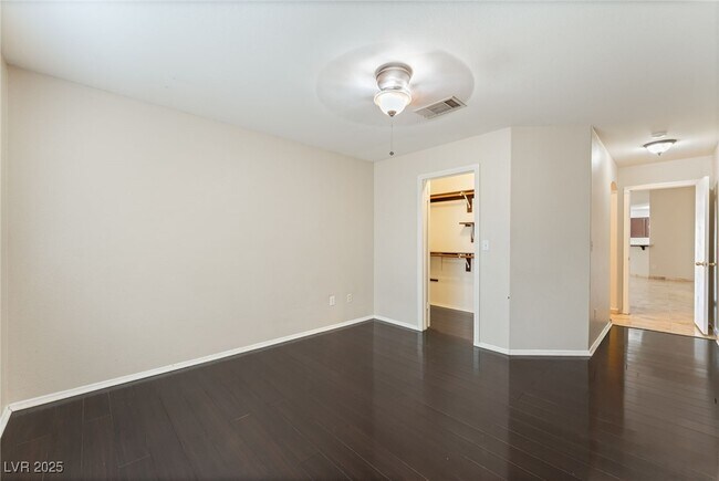 Building Photo - 857 Lantham Pl