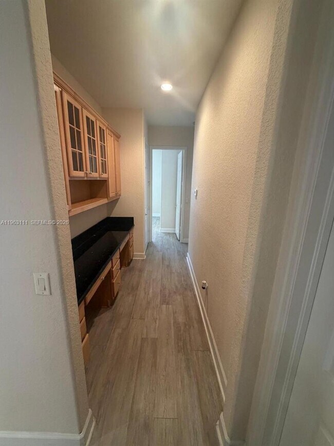 Building Photo - 7061 NW 113th Ct