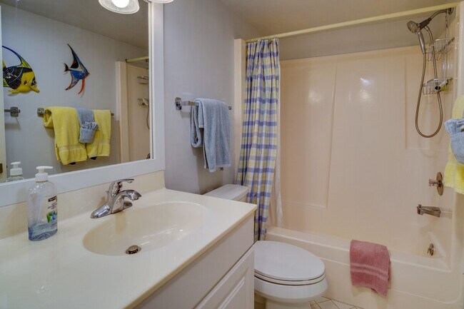 Building Photo - 2400 S Ocean Dr