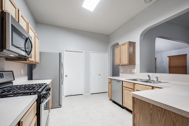 Building Photo - 4523 Bridgevillage Dr