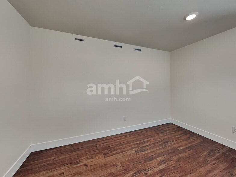 Building Photo - 6683 W Achievement St