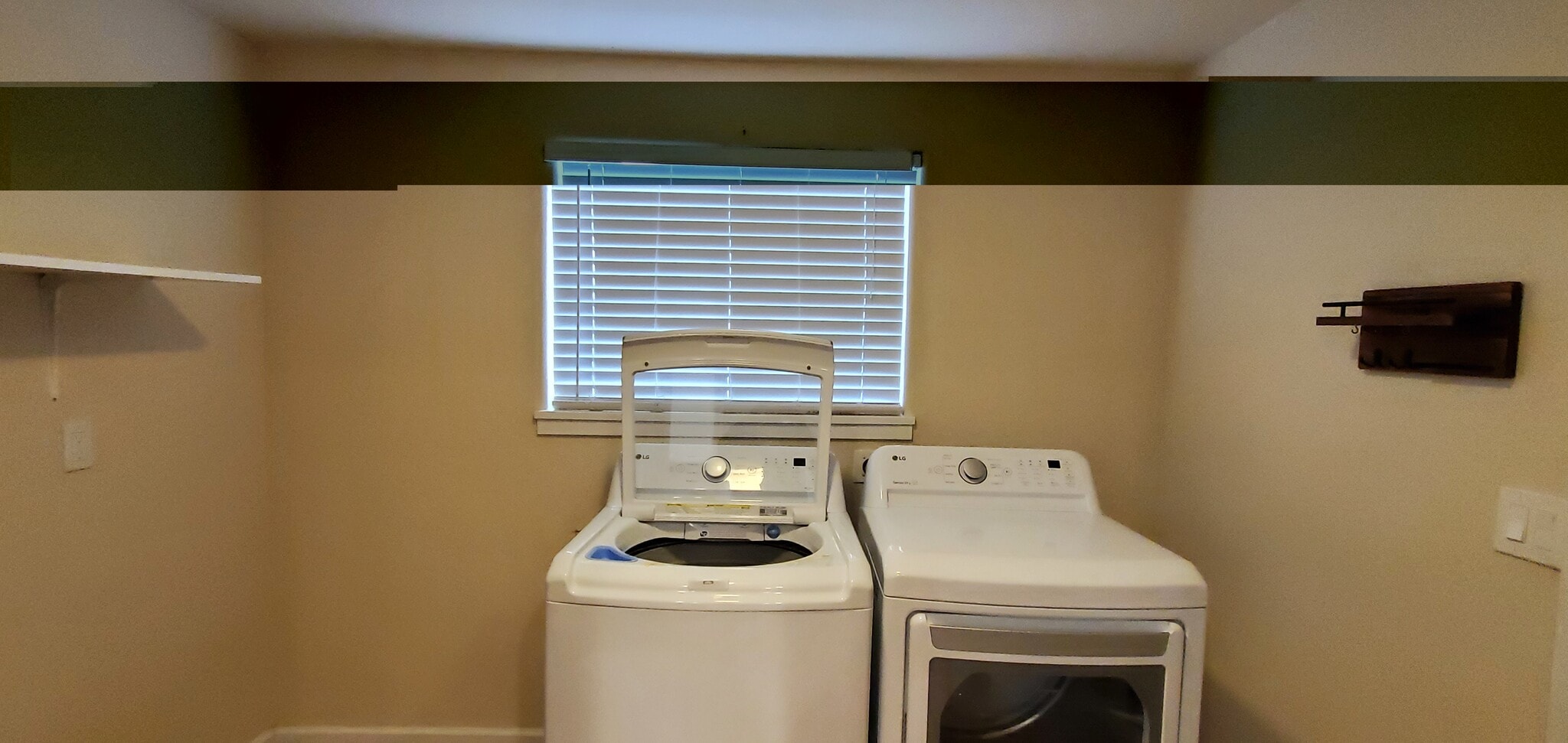 Building Photo - 5515 NE 41st Ave