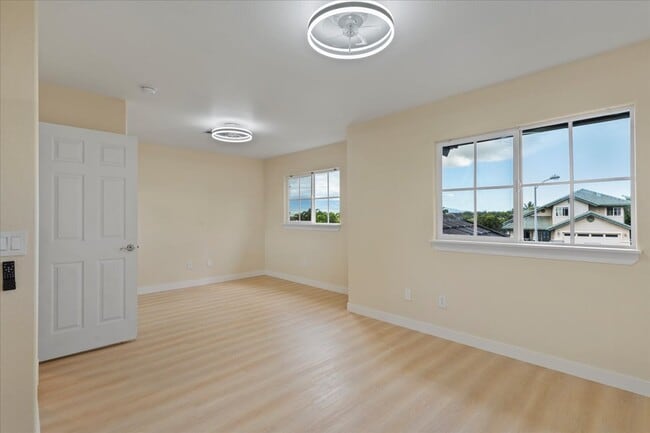 Building Photo - 18 Puuaina Pl