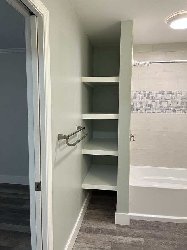 Building Photo - Location, Lifestyle, and Luxury