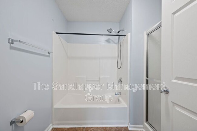 Building Photo - 1320 Pinnacle Ln