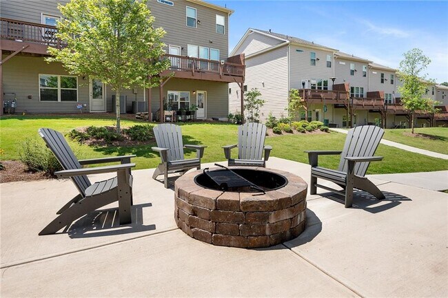 Building Photo - 1363 Live Oak Ln