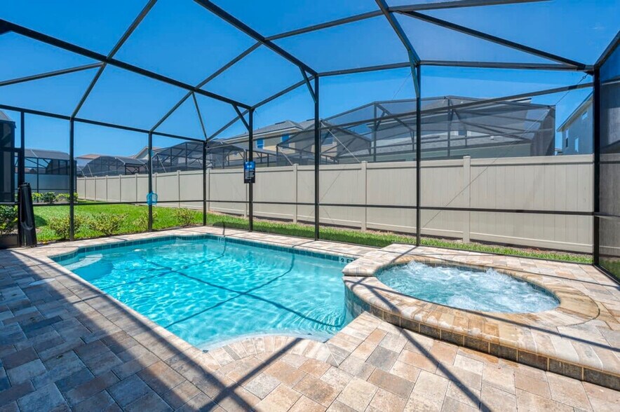 Building Photo - 9005 Flamingo Ky Way