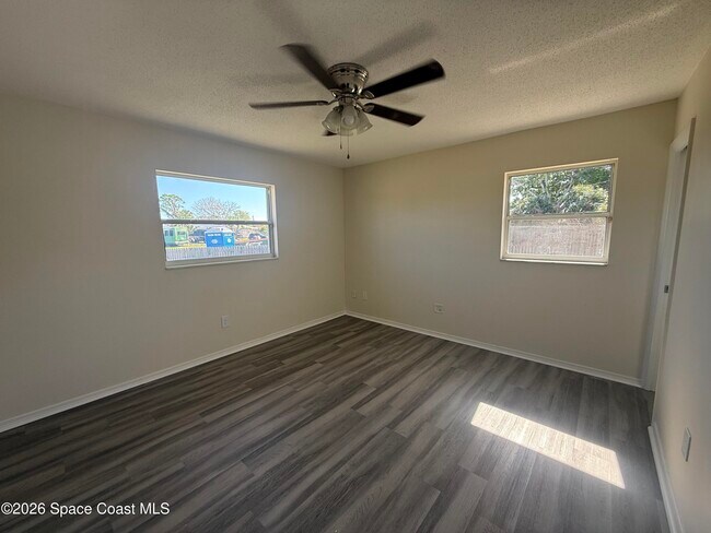 Building Photo - 2780 Floresta Dr NE