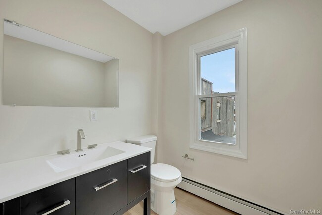 Building Photo - 25 S Washington St