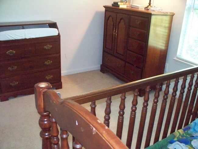 Building Photo - 339 Moseby Ct