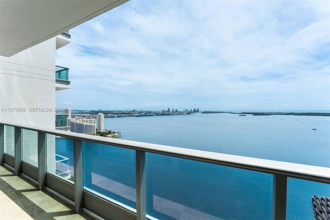 Building Photo - 1331 Brickell Bay Dr