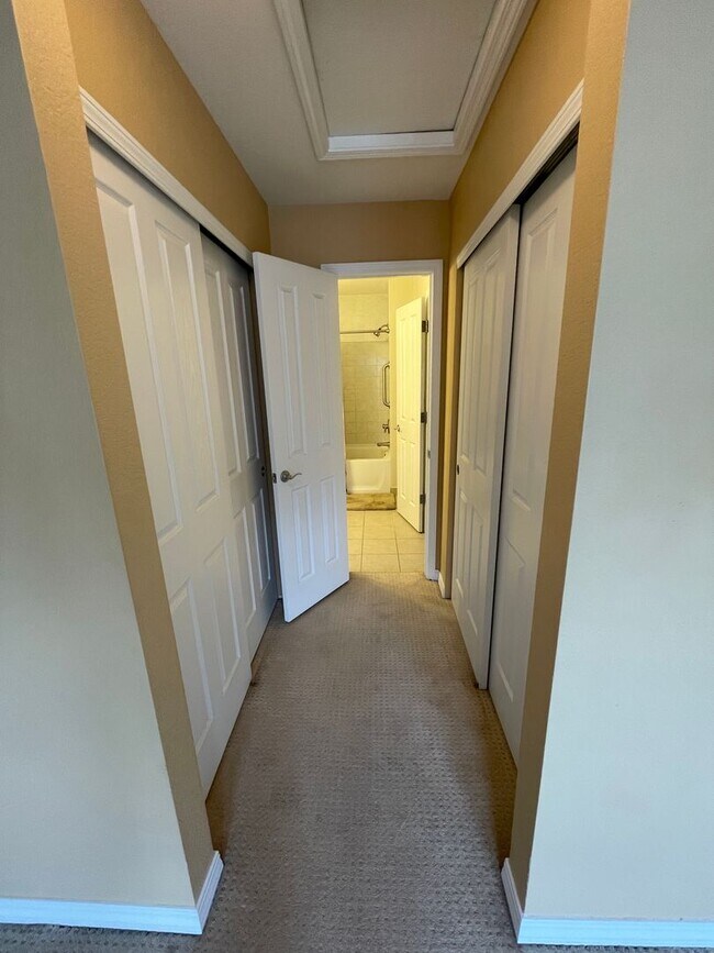 Building Photo - Lovely 2BD/1.5 BA Broomfield Townhome - Av...