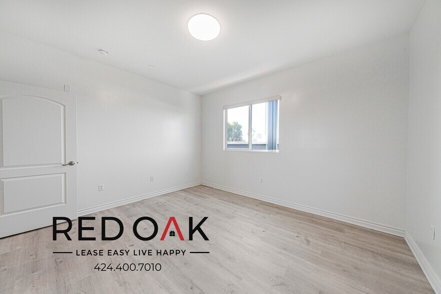 Building Photo - 14654 Nordhoff St