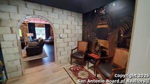 Building Photo - 9810 Park Dr