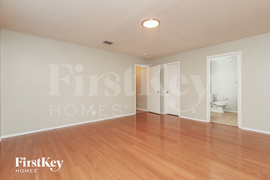 Building Photo - 172 Texas Mulberry