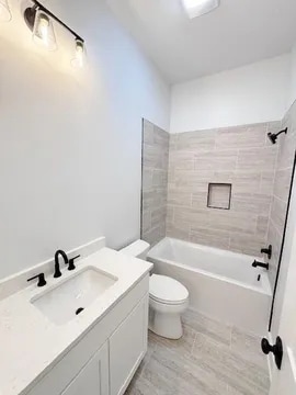 Building Photo - 2240 Caroline St