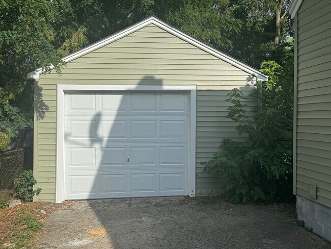 Building Photo - Your New Chapter Begins in This Pontiac 2-...