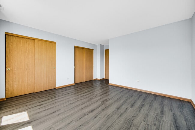 Building Photo - 14857 W Victoria Xing