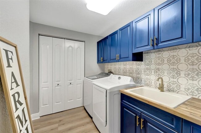 Building Photo - 501 Haben Blvd
