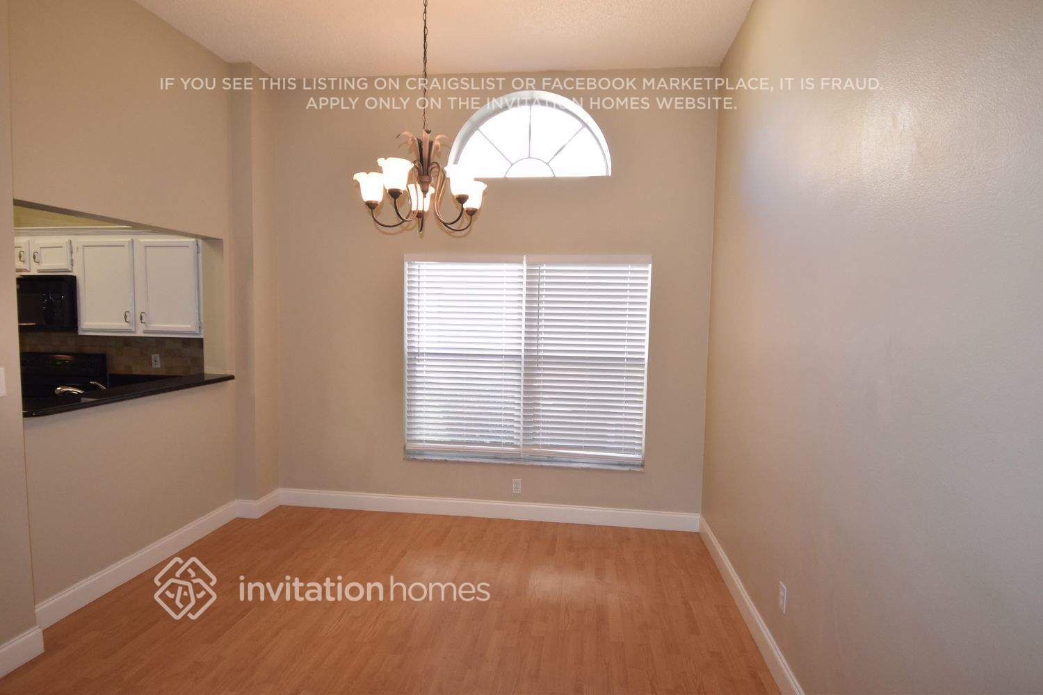 Building Photo - 412 Country Wood Cir