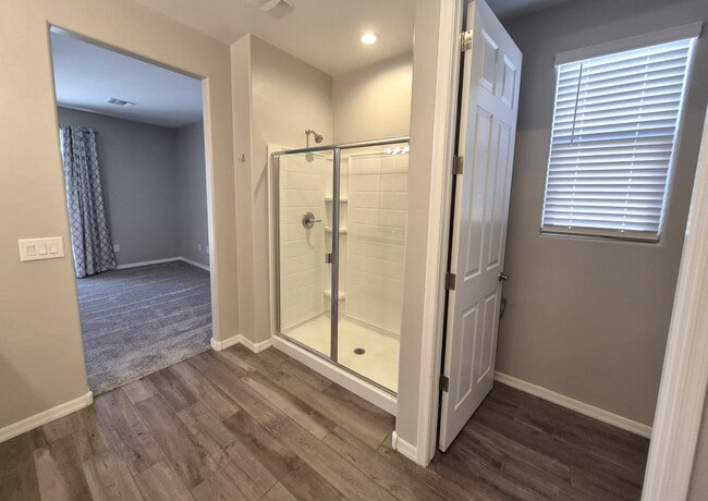 Building Photo - 7742 S Long Pond Walk Way