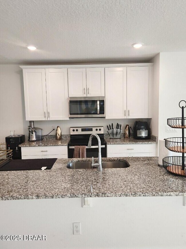 Building Photo - 112 Links Ter Blvd