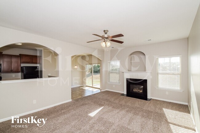 Building Photo - 308 Polo Ct