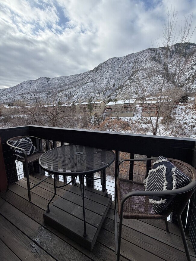 Building Photo - Furnished 2 Bedroom 1.5 Bath Condo on the Roaring Fork River
