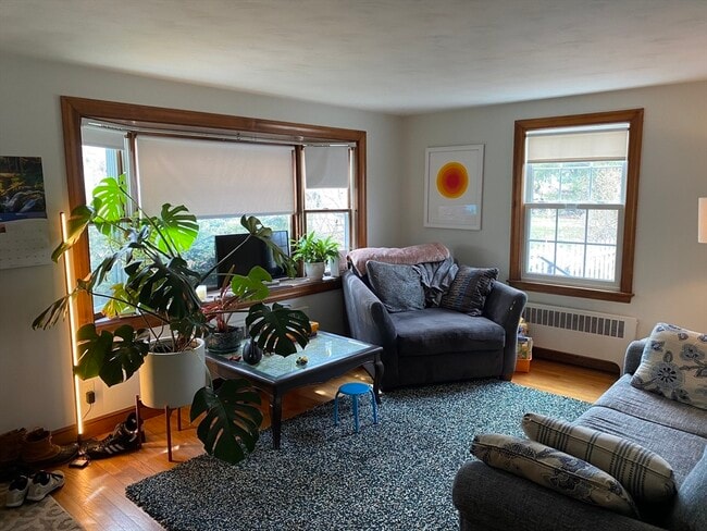 Building Photo - 11 Woodbury St