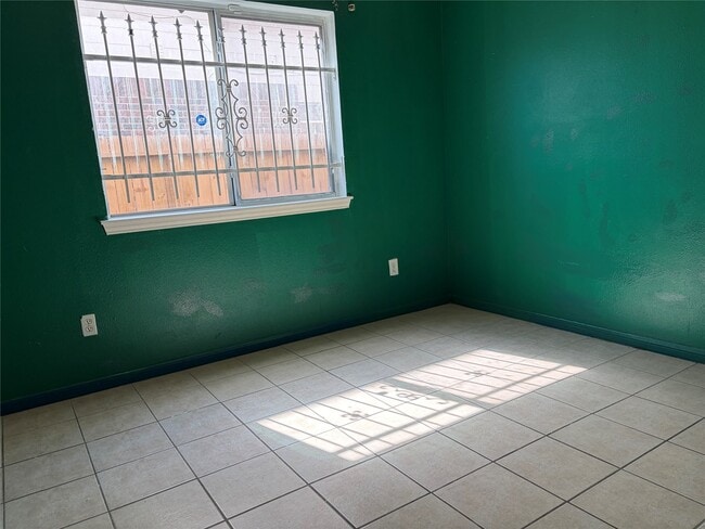 Building Photo - 15738 Boonridge Rd