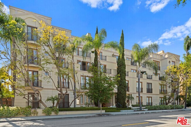 Building Photo - 137 S Spalding Dr