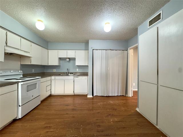 Building Photo - 2315 Trellis Pl