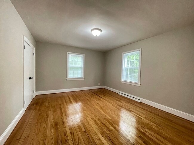 Building Photo - Everything you’ve been dreaming of is here. Lease today!