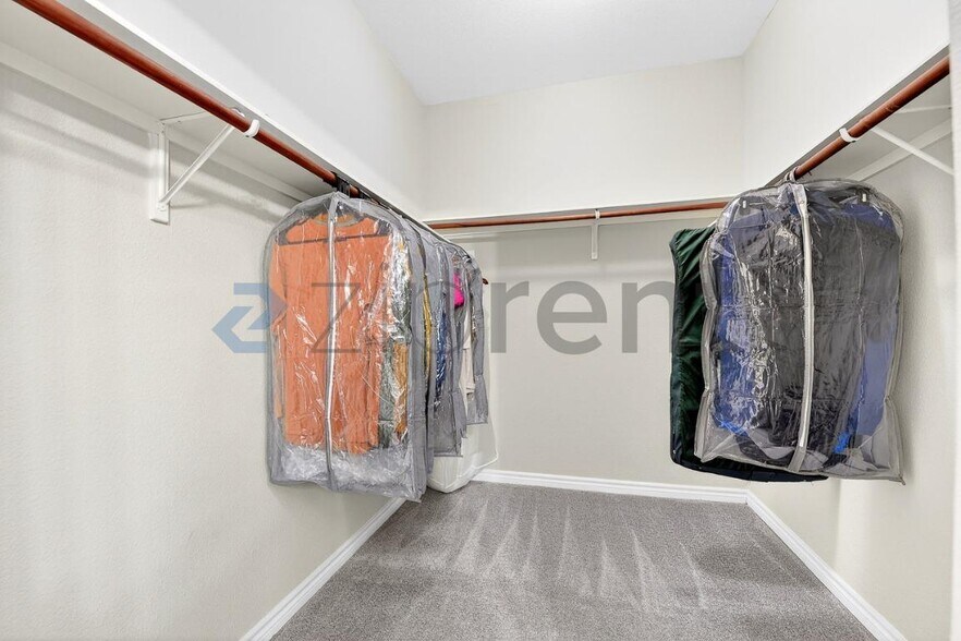 Building Photo - 312 Meadow View Ln