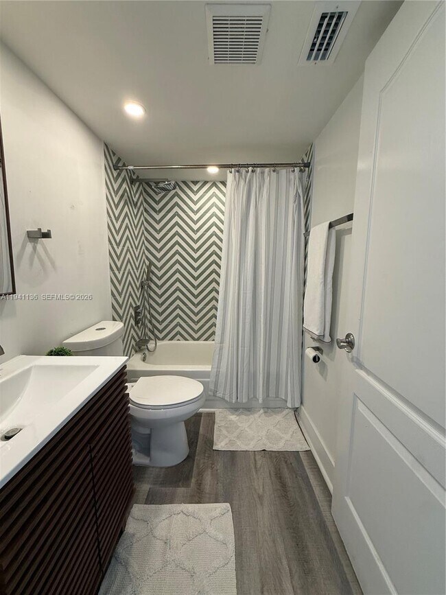 Building Photo - 2634 SE 21st Ct