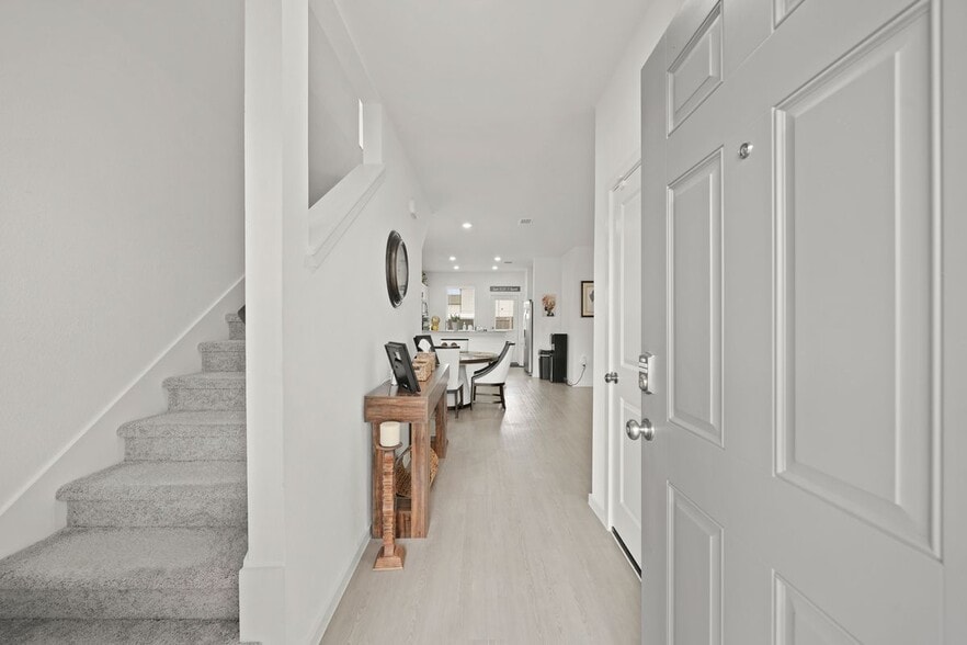 Building Photo - 26235 Arrowleaf Dr