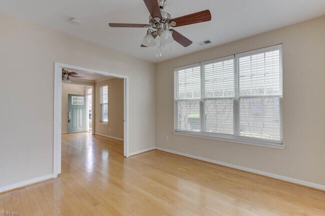 Building Photo - 4138 Seafarer Ave