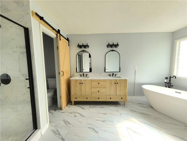 Building Photo - 2815 Priestcliff Dr SE