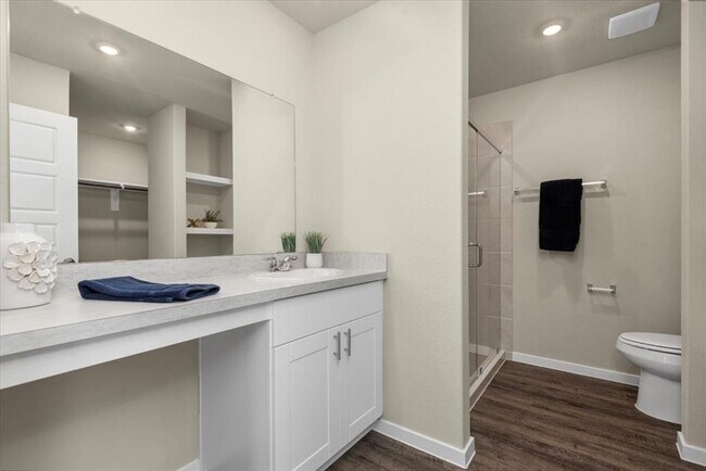 Building Photo - 13567 bay springs drive