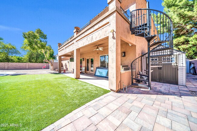 Building Photo - 7149 W Avenida Del Sol