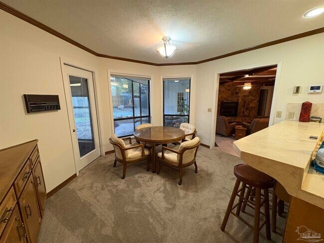 Building Photo - 8755 Thunderbird Dr